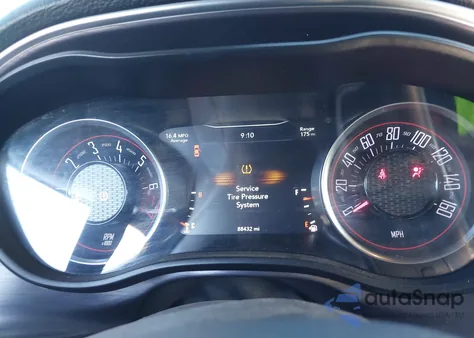 2018 Dodge Challenger Sxt z USA, uszkodzony, nr VIN 2C3CDZAG8JH242540